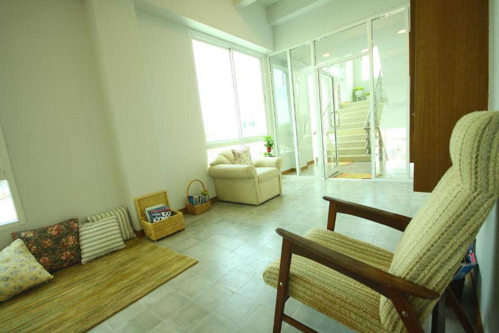 Baan Dinso Hostel@Ratchadamnoen Bangkok Eksteriør billede